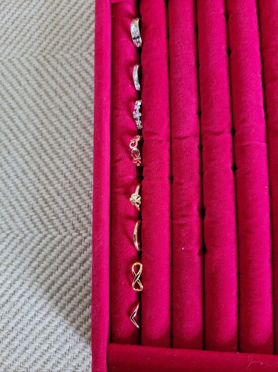 Jewelry - Mixed Lot of 8 Gold and Silver Tone Rings - Size 4 and under Adjustable